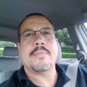 Meet your Posher, Moises